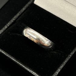 $725 White Gold Ring Band