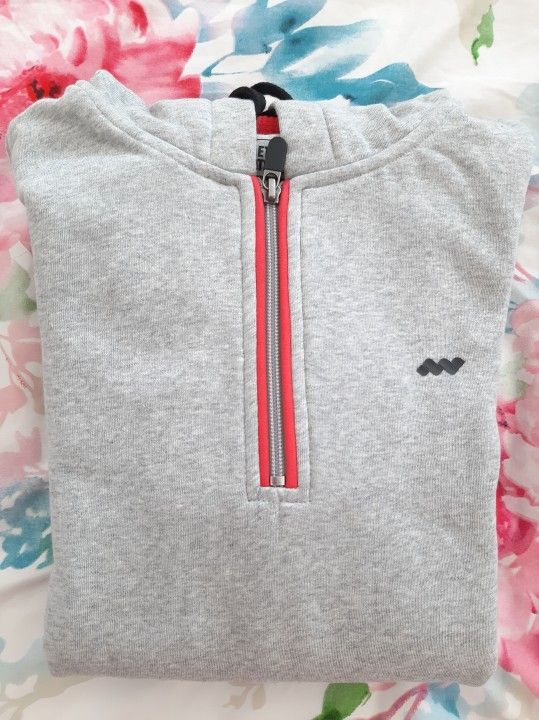 New Women's Sweatshirt