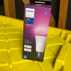 PHILLIP Hue White And Color Ambianse 100 W 