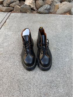 Doc Martin’s Church Quad Black (Men Size 8/ Women Size 9)