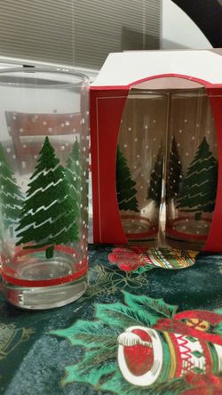 NEW Libbey Christmas glasses in boxes