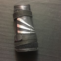 Adidas Size M (Size Protege)