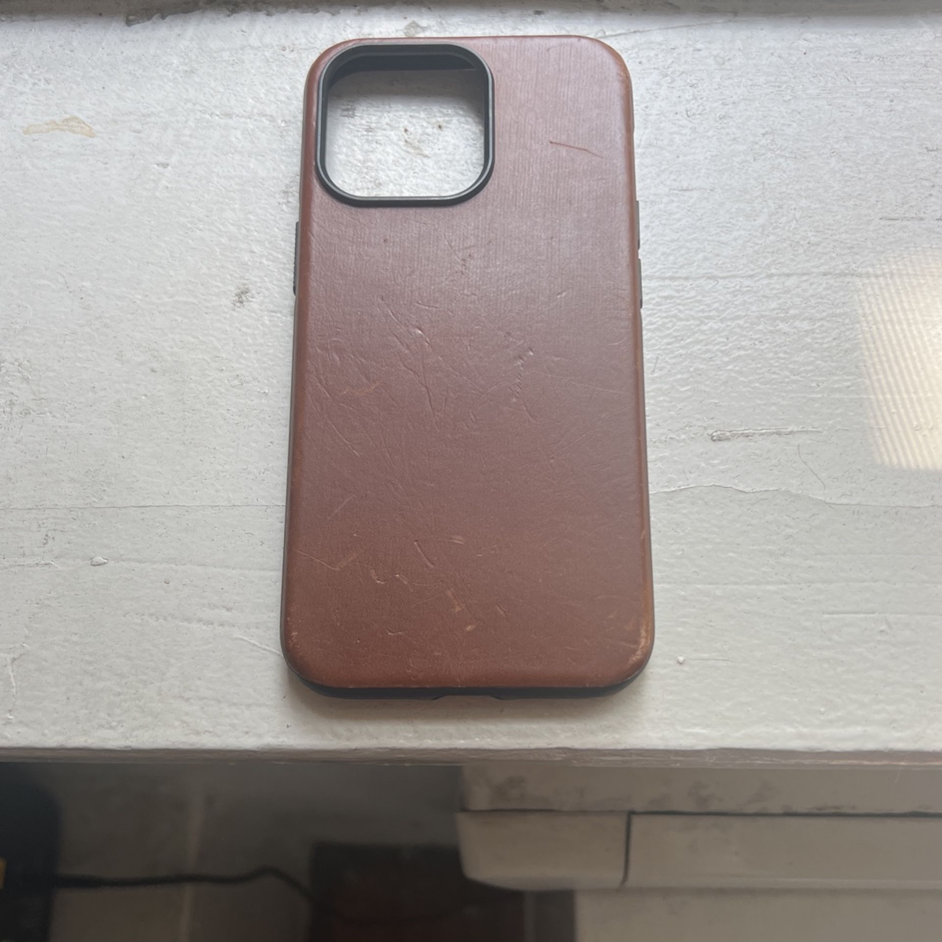 Nomad Modern Leather Case - Brown