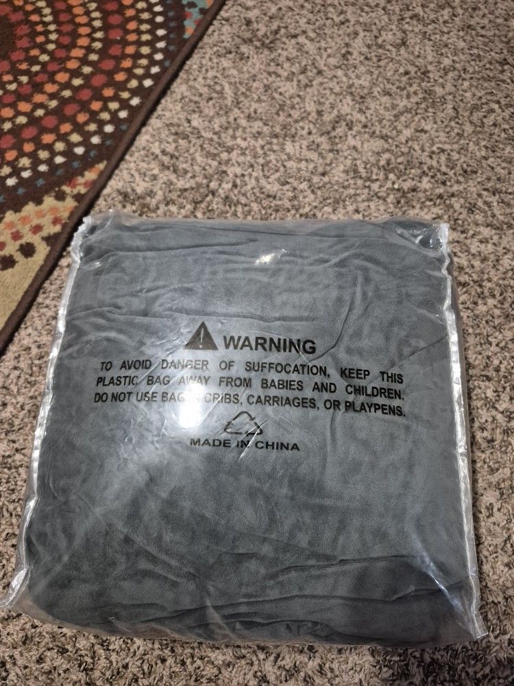 SOFA COVER SIZE M NEW WITH 2 CUSHIONS  