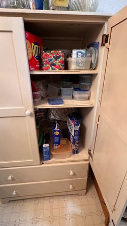Wood Hutch