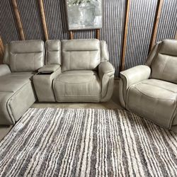 Sahara Sectional Plus Individual Reclyner