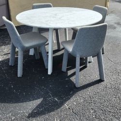 BLU DOT 52" Diameter Round TABLE AND 4 Blu Dot CHAIRS