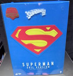 Hot Toys Evil Superman 1/6 scale figure
