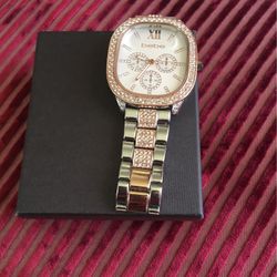 Bebe Whach   /  Reloj  Marca bebé  Excelente   Condición  Need Batteries 