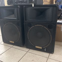 Yamaha S115 15” PA speakers & Samson Sx1200 Amp