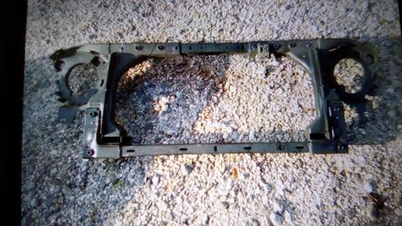 Jeep radiator support