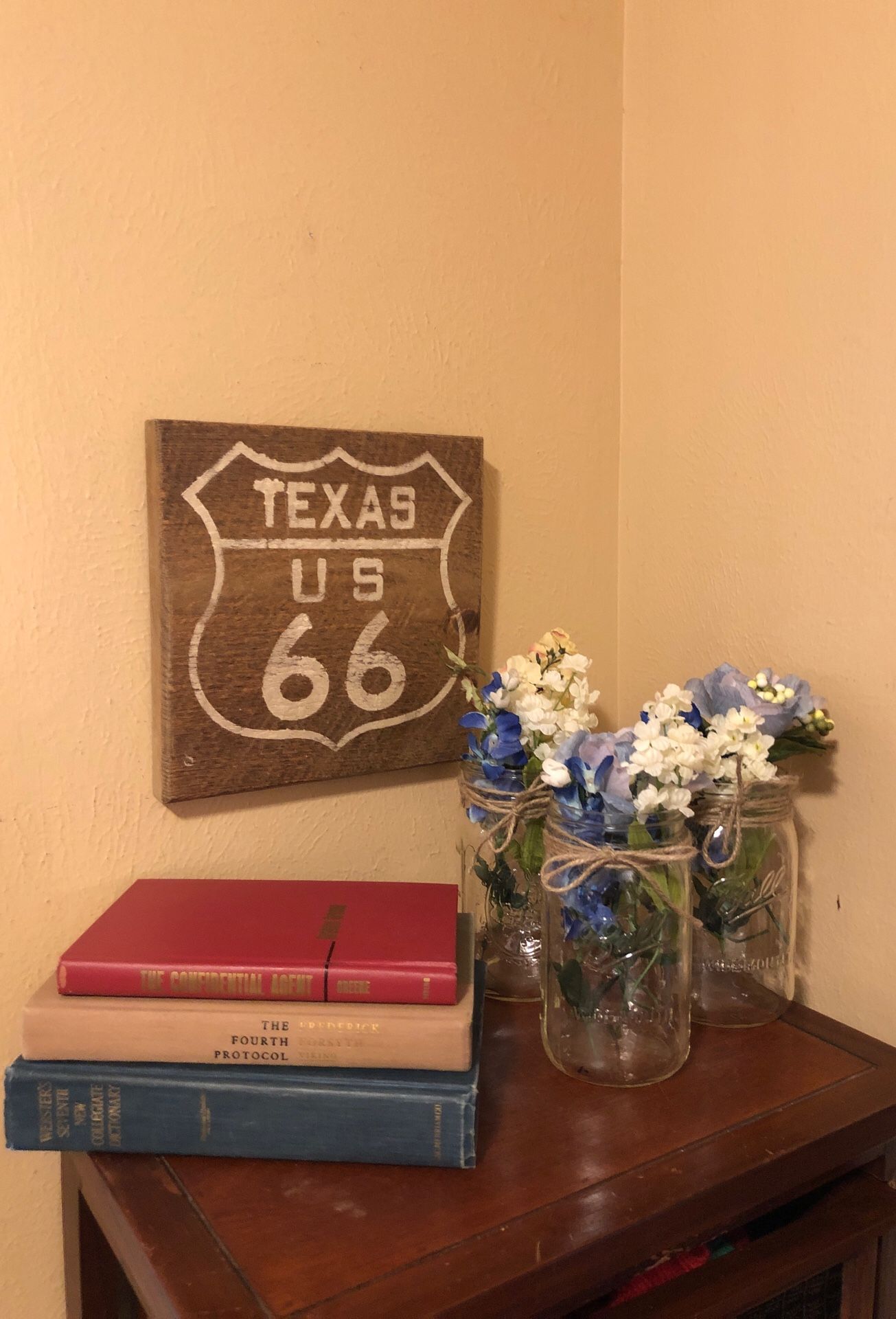 Texas rustic wall decor 3 mason jars floral old books