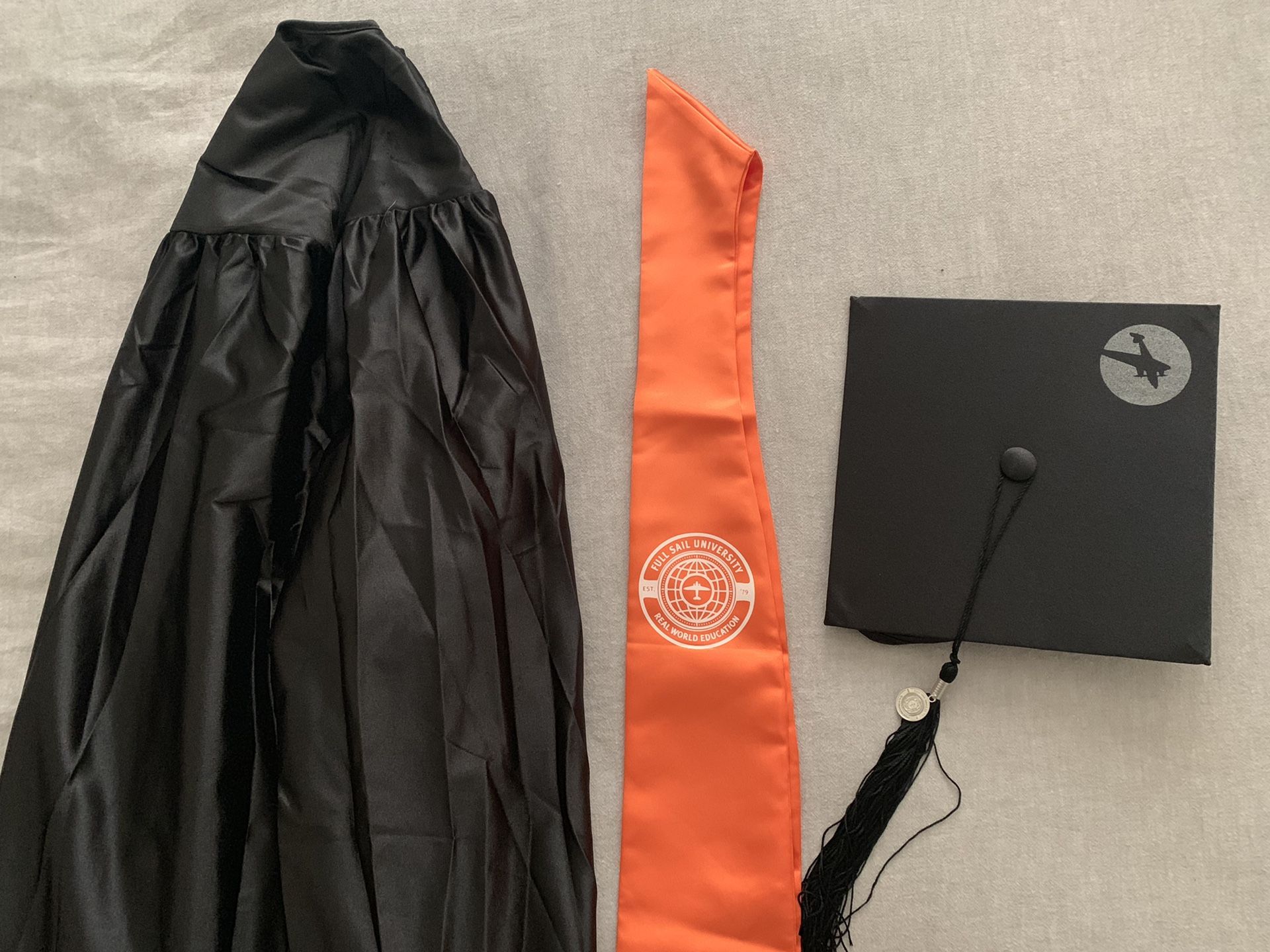 Full Sail University Undergraduate Graduation Cap and Gown