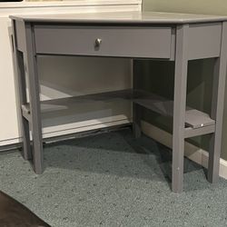 Corner Table