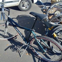 Cannondale F400 Mountain Bike 