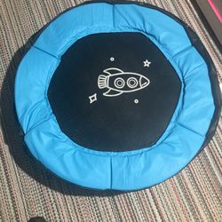 Brand NEW NEVER USED KIDS Trampoline !!!