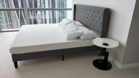 King bedroom set with mattress and two nightstand