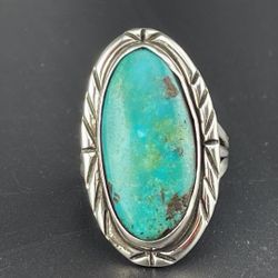 .925 Sterling Silver Native Style Ring With Oval Turquoise Center Stone 