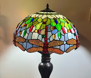 Tiffany Style Stained Glass Table Lamp