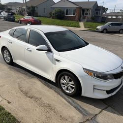 2018 KIA Optima