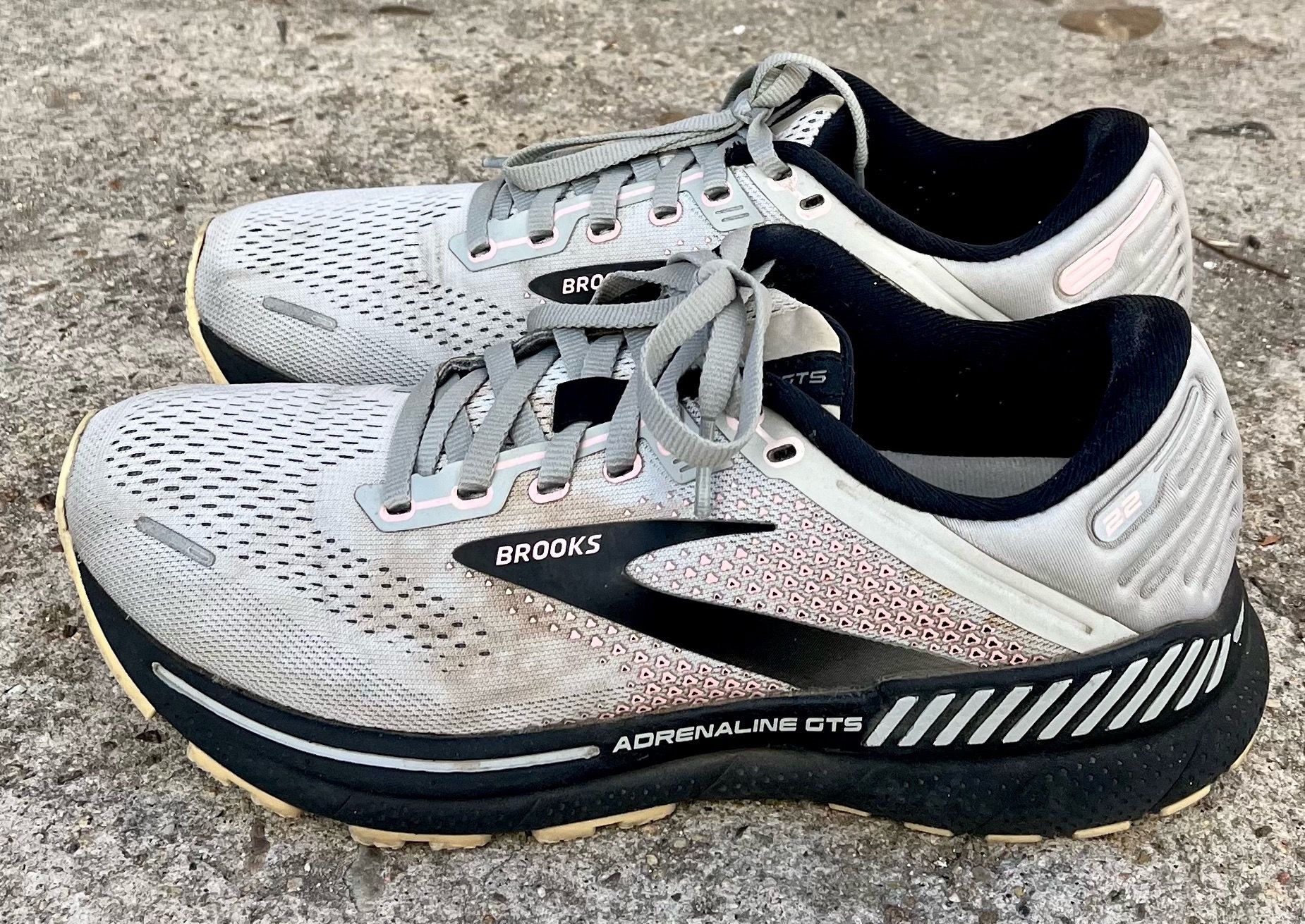 BROOKS RUNNING SHOES