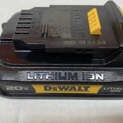 NEW Genuine DEWALT DCB201 20V MAX 1.5Ah Lithium-Ion Battery 2022 Date Code
