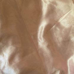 Pink Silk Sheets And Sheet Cover 