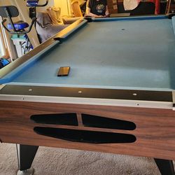Delivered and Installed Rare Vintage 1978 Irving Kaye 8 Foot, One Piece Slate Pool Table New Cloth