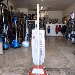 Commercial vacuum cleaner