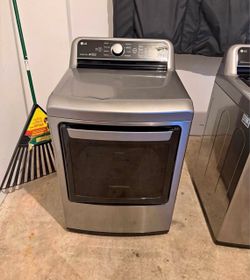 LG Washer and Dryer set