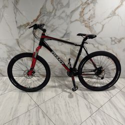 Giant Bike Size 26 Almost New Everything Good 24 Speed 