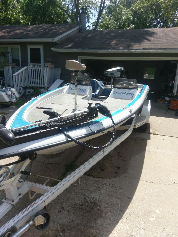 1997 Viper Cobra Bass Boat