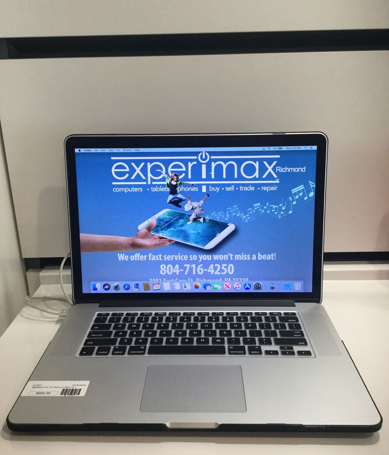 MacBook Pro 15” Retina 2.3GHz i7, 8GB