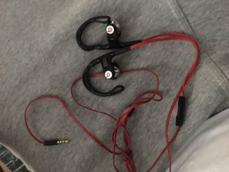 Beats By Dre , For The Low ! Wore Only Like 5 Times , Great Condition