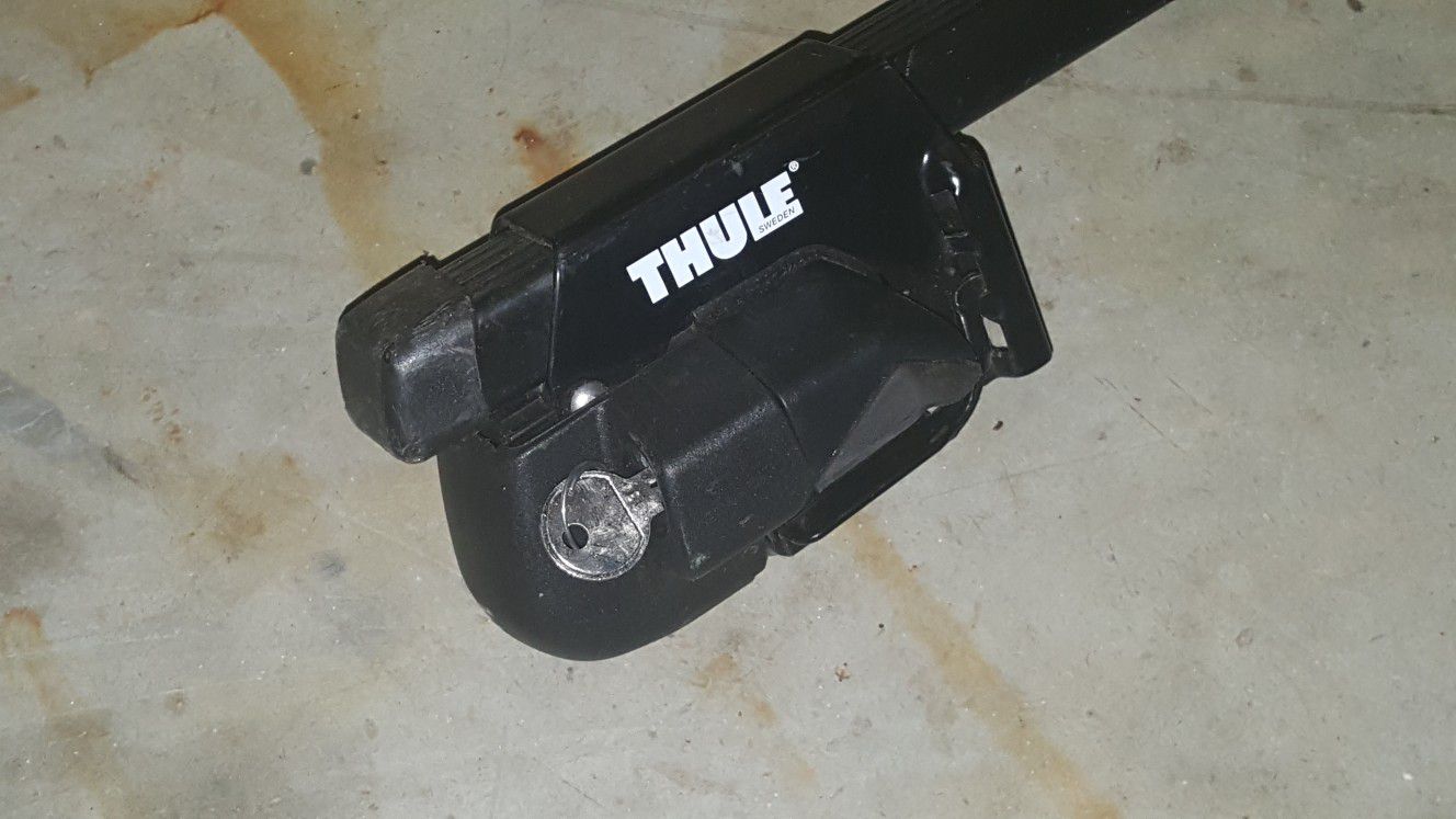 Thule Roof Rack with Key