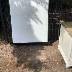 Projector Screen 