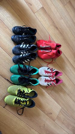 Soccer cleats