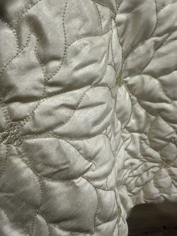 Glitz & Glamour 48”Christmas Tree Skirt Gold Quilted Embossed Poinsettias