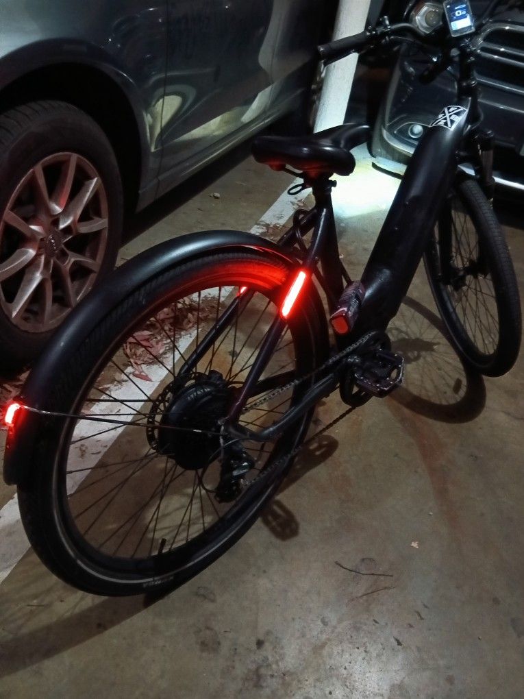 LEVEL 2 E-BIKE