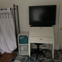 Storage Shelf Cabinet W Bin And Trash can