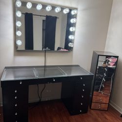 MUA Vanity Setup