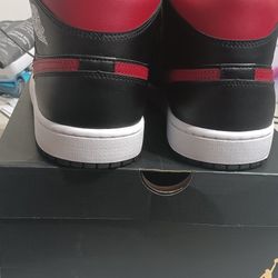 Jordan 1 Black And Red