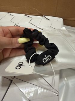 Alo Hair Scrunchies