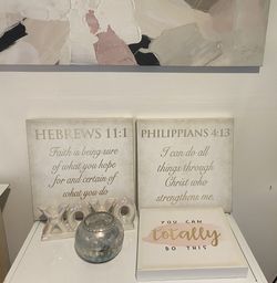 Wall Decor & Table Accessories