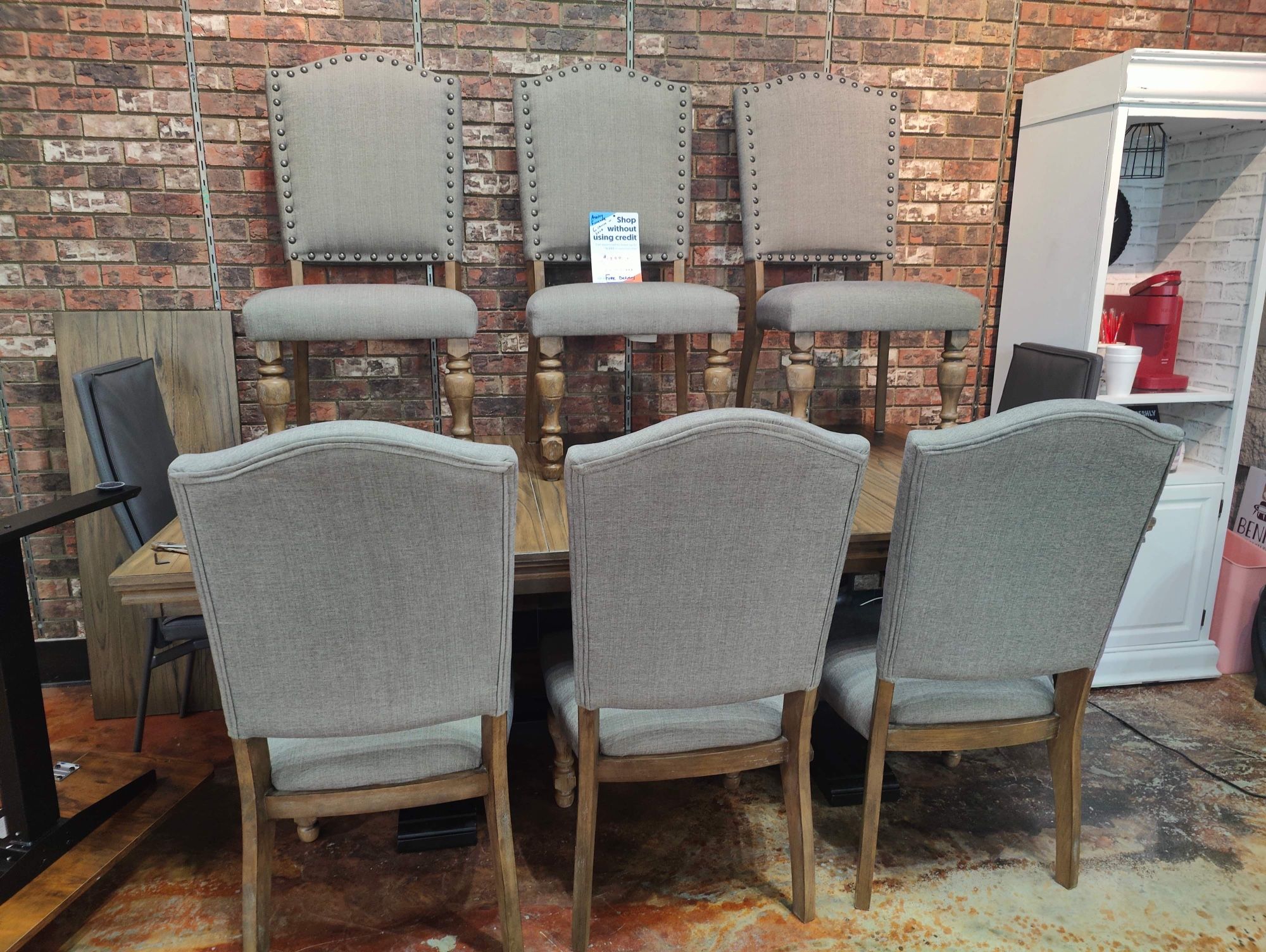 Ashley Johnelle dining table w/ leaf and 6 chairs set ( FREE DELIVERY