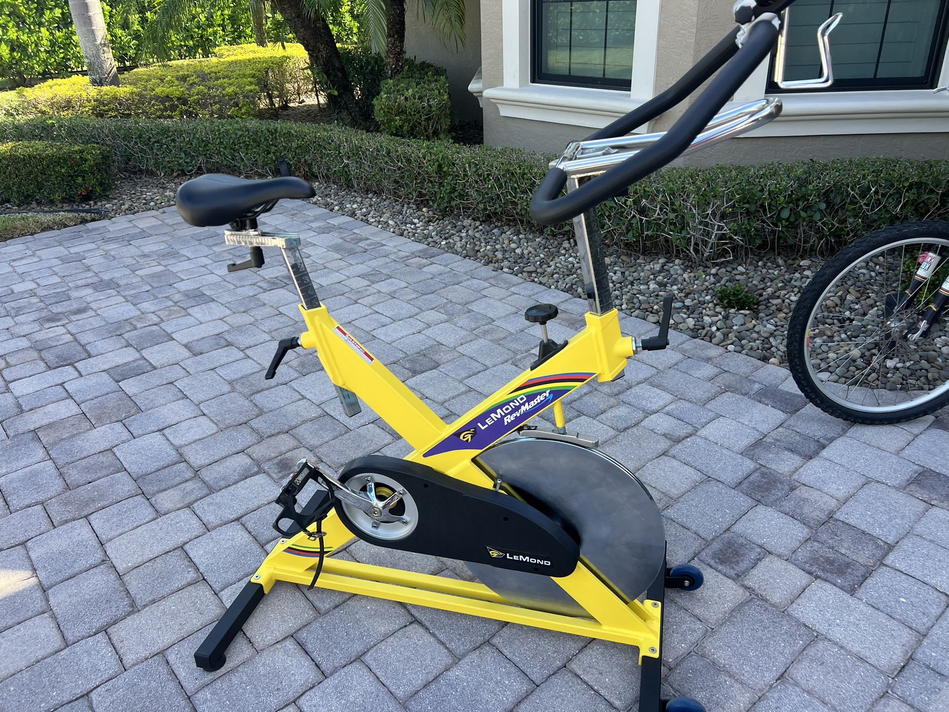 Exercise Bike- Spin Bike Lemond Rev Master