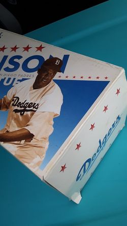 JACKIE ROBINSON COLLECTABLE