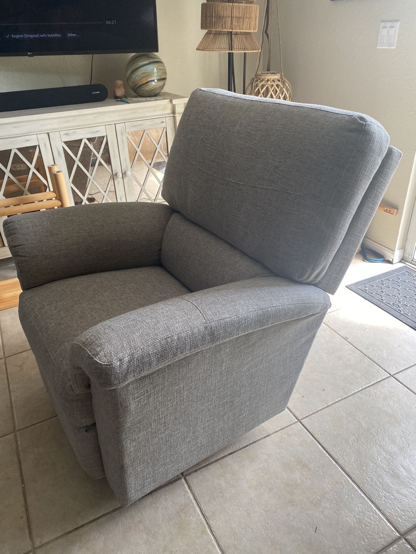 Lazy Boy Recliner Grey Stitched Linen for Sale in Boca Raton, FL OfferUp