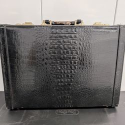 Vintage Black Crocodile Briefcase Suede Leather Inside 2 file pockets 2 combo locks
