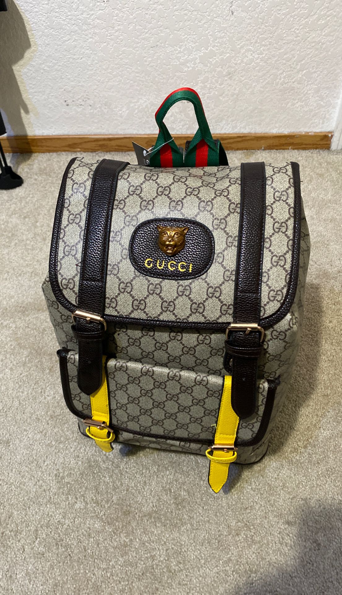 Gucci bag mens/women’s leather backpack full-size